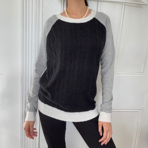 Colour block knit raglan top - Picture 2 of 5